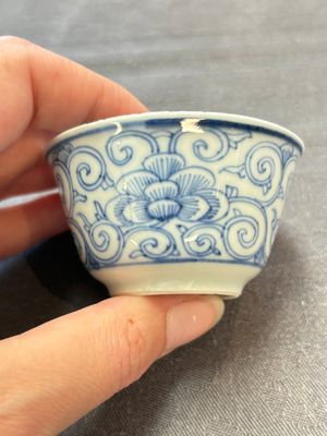 Ten Chinese blue and white cups and eleven saucers, Kangxi — 照片 59