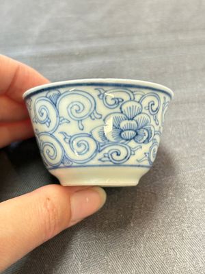 Ten Chinese blue and white cups and eleven saucers, Kangxi — 照片 60