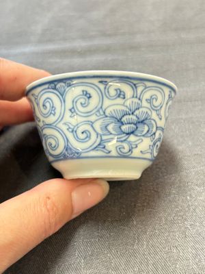 Ten Chinese blue and white cups and eleven saucers, Kangxi — 照片 61