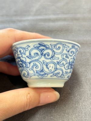 Ten Chinese blue and white cups and eleven saucers, Kangxi — 照片 66