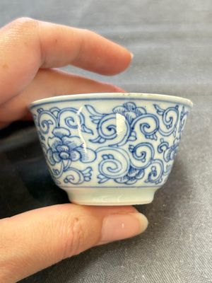 Ten Chinese blue and white cups and eleven saucers, Kangxi — 照片 67