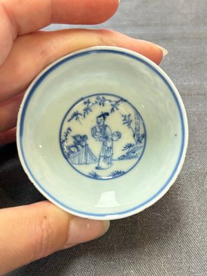 Ten Chinese blue and white cups and eleven saucers, Kangxi — 照片 69