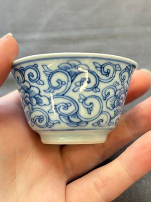 Ten Chinese blue and white cups and eleven saucers, Kangxi — 照片 71