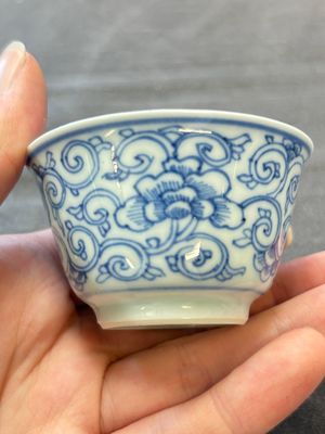 Ten Chinese blue and white cups and eleven saucers, Kangxi — 照片 73