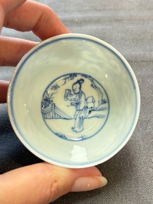Ten Chinese blue and white cups and eleven saucers, Kangxi — 照片 81