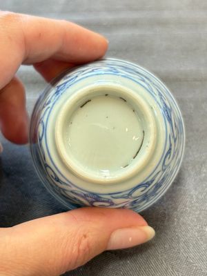 Ten Chinese blue and white cups and eleven saucers, Kangxi — 照片 82