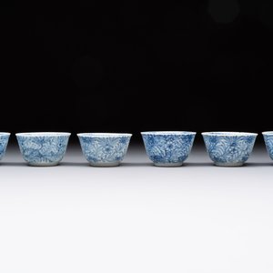 Ten Chinese blue and white cups and eleven saucers, Kangxi — 照片 18