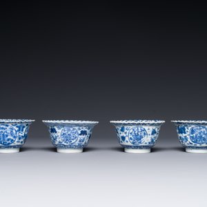 Ten Chinese blue and white cups and fourteen saucers with floral design, lingzhi mark, Kangxi — 照片 4