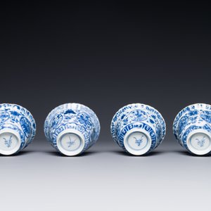 Ten Chinese blue and white cups and fourteen saucers with floral design, lingzhi mark, Kangxi — 照片 6