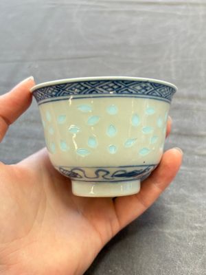 Ten Chinese blue and white cups, seven covers and eight stands, 19/20th C. — photo 33