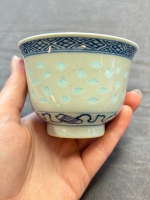 Ten Chinese blue and white cups, seven covers and eight stands, 19/20th C. — photo 42