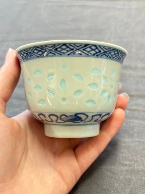 Ten Chinese blue and white cups, seven covers and eight stands, 19/20th C. — photo 45