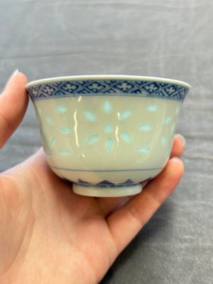 Ten Chinese blue and white cups, seven covers and eight stands, 19/20th C. — photo 51