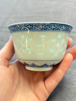 Ten Chinese blue and white cups, seven covers and eight stands, 19/20th C. — photo 60