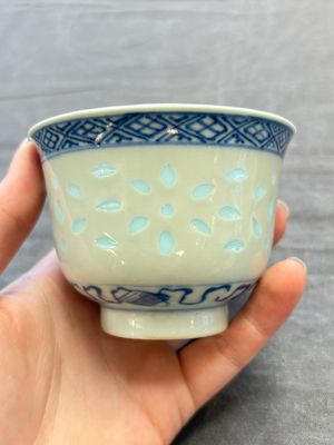 Ten Chinese blue and white cups, seven covers and eight stands, 19/20th C. — photo 63