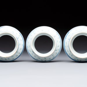 Ten Chinese blue and white cups, seven covers and eight stands, 19/20th C. — photo 10