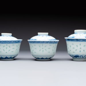 Ten Chinese blue and white cups, seven covers and eight stands, 19/20th C. — photo 3