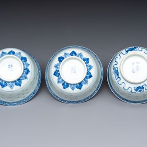 Ten Chinese blue and white cups, seven covers and eight stands, 19/20th C. — photo 5