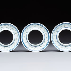 Ten Chinese blue and white cups, seven covers and eight stands, 19/20th C. — photo 9