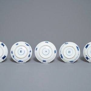 Ten Chinese blue and white 'Long Eliza' cups and saucers, Kangxi — 照片 5