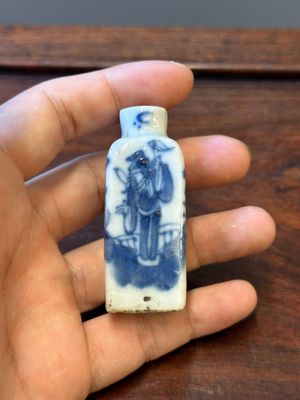 Ten Chinese blue and white vases and snuff bottles, 19th C. — 照片 22