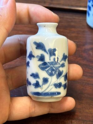 Ten Chinese blue and white vases and snuff bottles, 19th C. — 照片 56