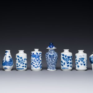 Ten Chinese blue and white vases and snuff bottles, 19th C. — 照片 2