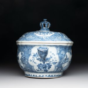 Ten Chinese blue and white wares, Jin Tang Fa Ji 錦堂發記 and Wan Yu 玩玉 mark, 18/20th C. — photo 3