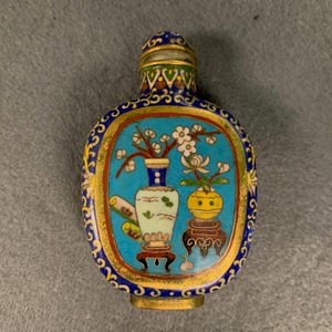 Ten Chinese cloisonné snuff bottles, 19/20th C. — 照片 31