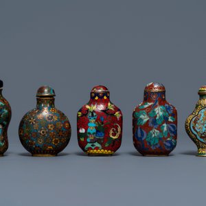 Ten Chinese cloisonné snuff bottles, 19/20th C. — 照片 7