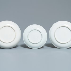 Ten Chinese famille rose and verte cups and eight saucers, Yongzheng and later — photo 13