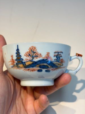 Ten Chinese Imari-style 'Riverscape' cups and saucers, Qianlong — photo 47