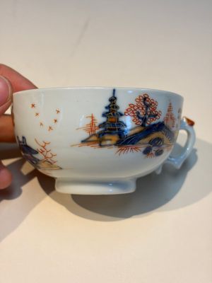 Ten Chinese Imari-style 'Riverscape' cups and saucers, Qianlong — photo 77