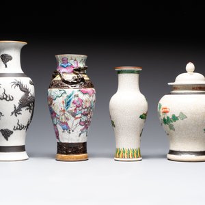 Ten Chinese Nanking famille rose and verte vases, 19/20th C. — foto 13