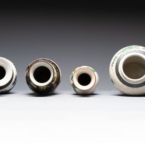 Ten Chinese Nanking famille rose and verte vases, 19/20th C. — foto 14