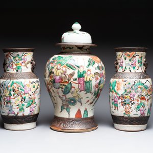 Ten Chinese Nanking famille rose and verte vases, 19/20th C. — foto 3