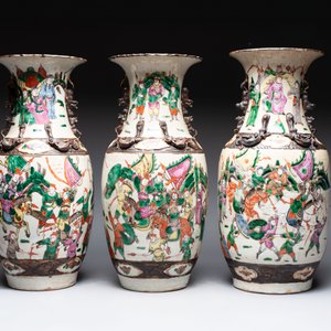Ten Chinese Nanking famille rose and verte vases, 19/20th C. — foto 9