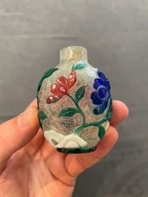Ten Chinese overlay, multi-coloured and monochrome glass snuff bottles, 19/20th C. — photo 2