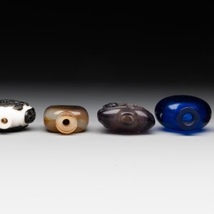 Ten Chinese overlay, multi-coloured and monochrome glass snuff bottles, 19/20th C. — photo 8