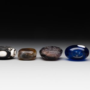 Ten Chinese overlay, multi-coloured and monochrome glass snuff bottles, 19/20th C. — photo 9