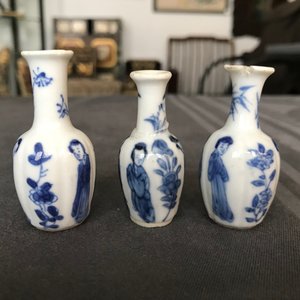 Ten fine Chinese blue and white miniature vases, Kangxi — photo 12