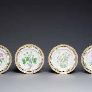 Ten Royal Copenhagen porcelain 'Flora Danica' plates with pierced rims, Denmark, 20th C. — photo 2