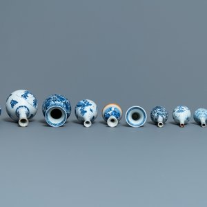 Ten small Chinese blue and white vases, Kangxi — 照片 7