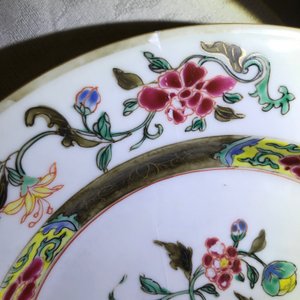 Ten various Chinese famille rose plates, Yongzheng and later — photo 10
