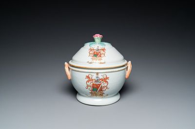 Terrine au couvercle percé en porcelaine de Chine famille rose aux armes de 'de Heere' pour le marché hollandais, Qianlong