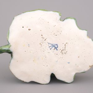 Terrine couverte en faïence polychrome de Delft en forme de melon, 18e — photo 2