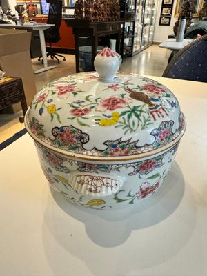 Terrine couverte et un bol en porcelaine de Chine famille rose, Yongzheng/Qianlong — photo 4