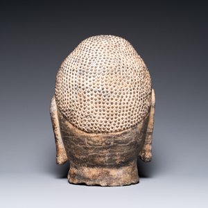 Tête de Bouddha en pierre sculptée, Chine, 19/20ème — photo 4