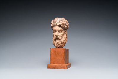 Tête d'homme barbu en pierre sculptée, 15/16ème