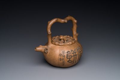 Théière couverte en grès de Yixing inscrite, Chine, marque Shuan Sheng 淦生, République